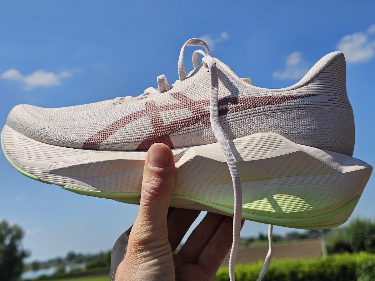 ASICS Novablast 6 Test Review en vergelijk met de Superblast 3