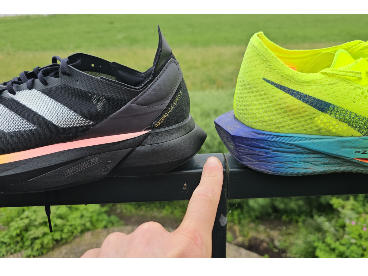 Adidas Adizero naast andere hardloopschoen