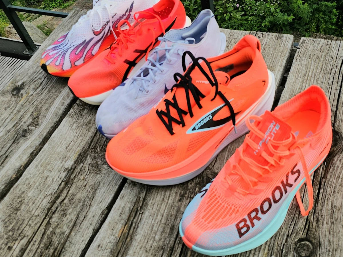 Bovenwerk mesh van Brooks Hyperion Elite 5 vs Nike Vaporfly 4 en Asics Metaspeed Edge