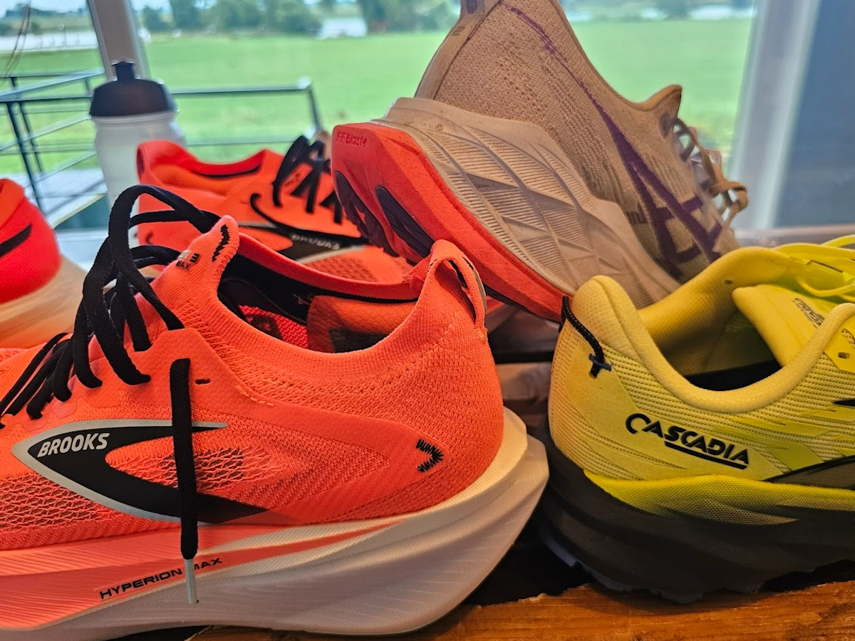 Brooks Hyperion Max 3 vergeleken met Brooks Cascadia