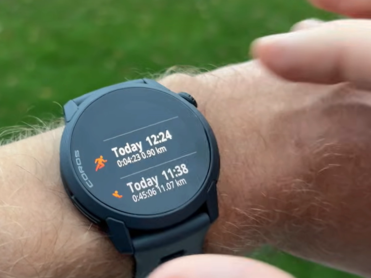 Coros Pace 4 test review sporthorloge close-up