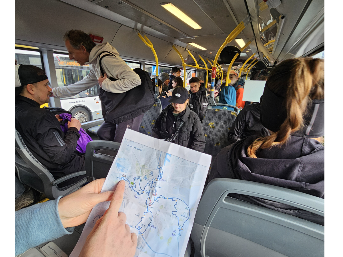 In de bus naar de Gent marathon