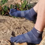 Beste teensokken voor hardlopen en sport Injinji-teensokken-testen-buiten