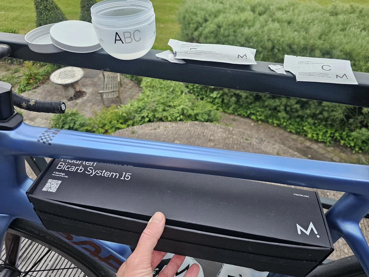 Maurten Bi-Carb systeem in de doos