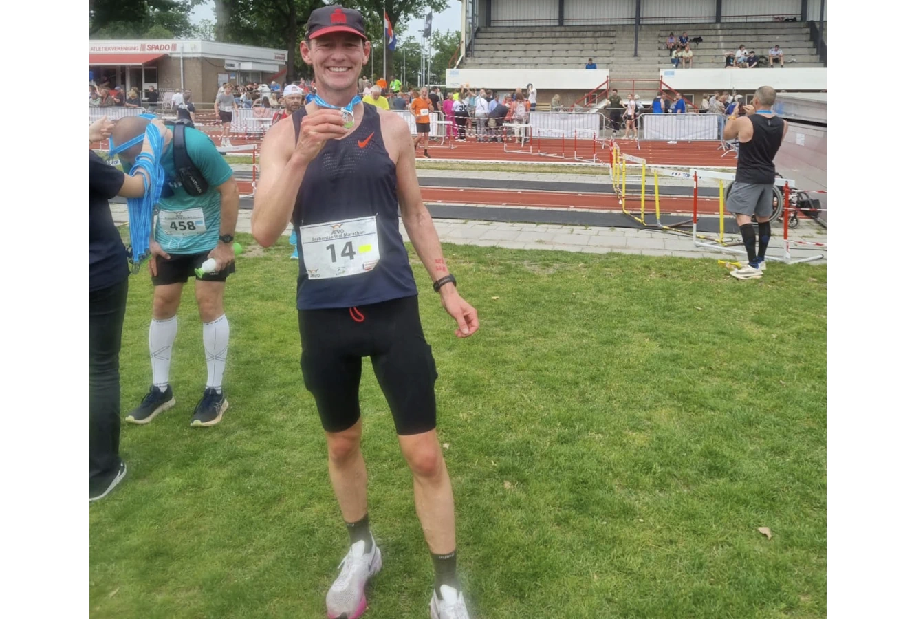Peter finisht bij SPADO tijdens de Brabantse Wal Marathon