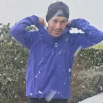 Hardlopen in de sneeuw | Met de juiste outfit kan het! Peter-HRDLPN-test-ASICS-hardloopoutfit-capuchon-sneeuw