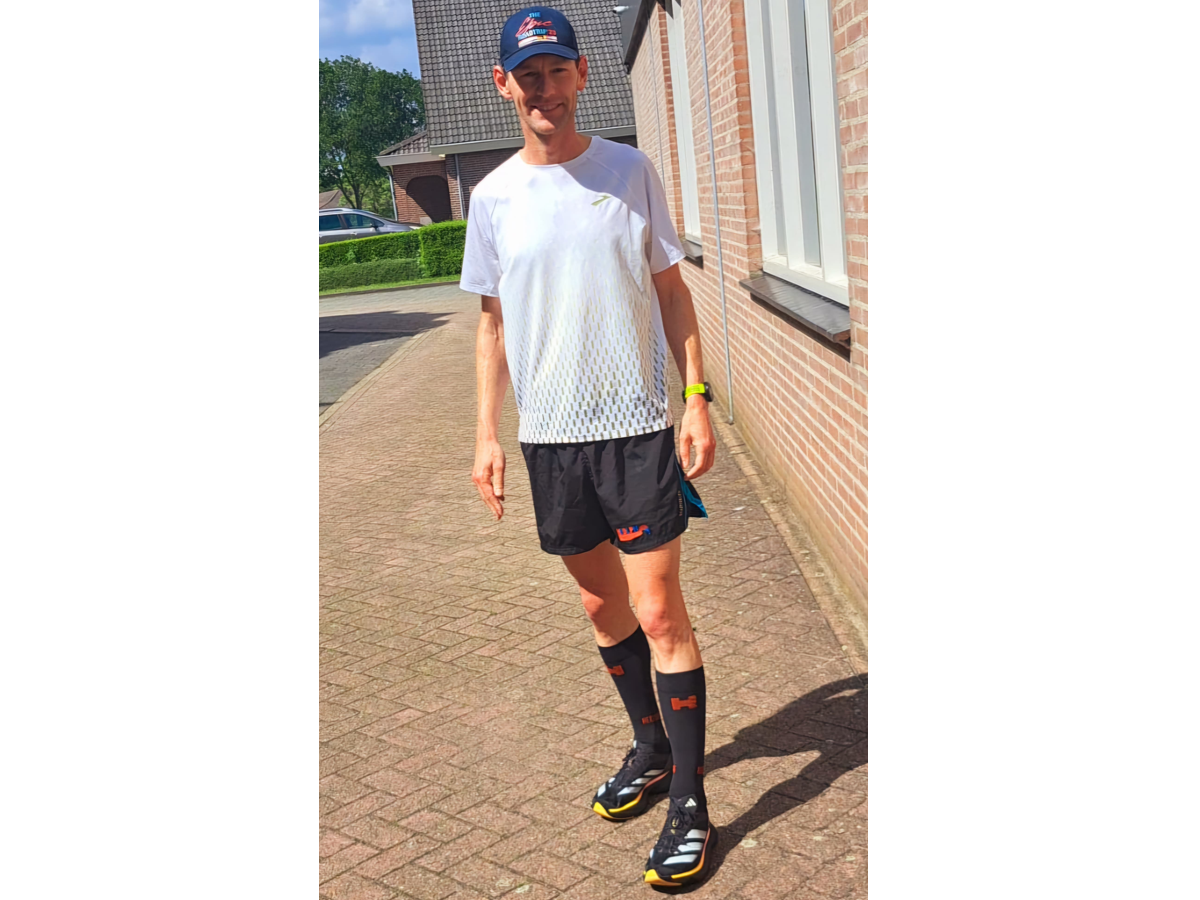 Peter die Adidas Adizero draagt
