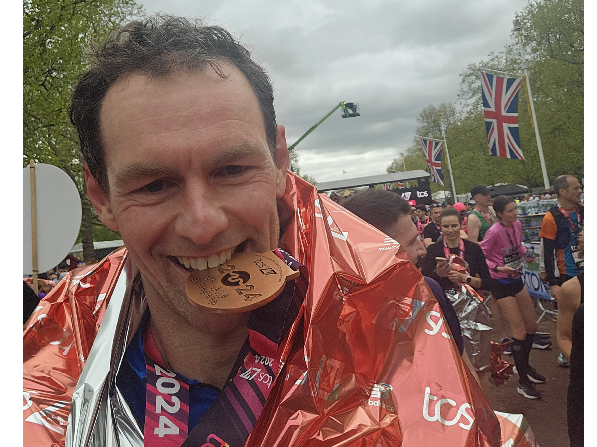 Peter met London Marathon medaille