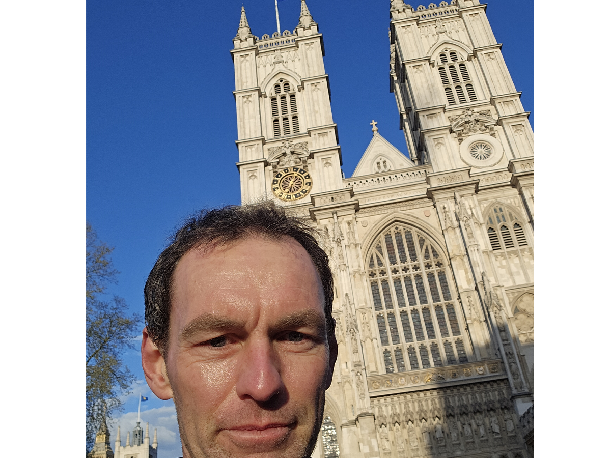 Peter selfie voor the Palace of Westminster