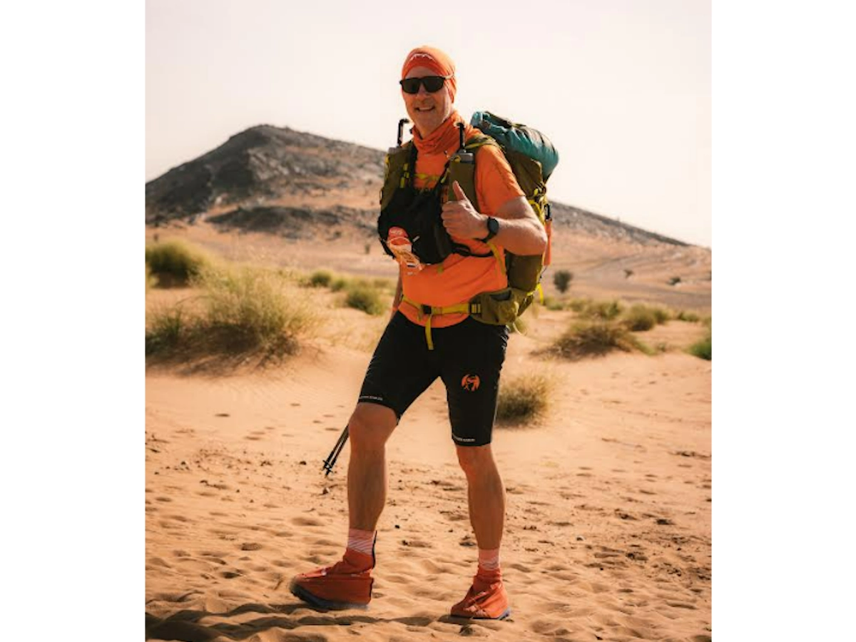 Ultra wandelavontuur in de Marokkaanse woestijn tijdens een Marathon des Sables-achtige race