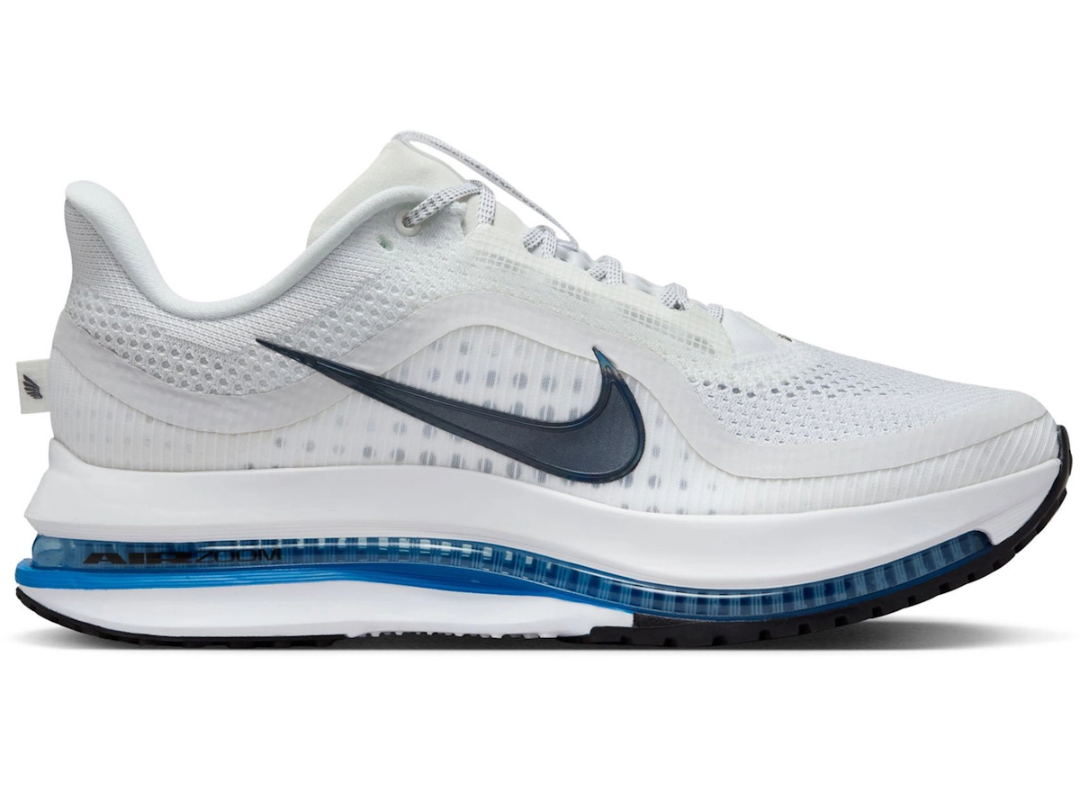 Nike Pegasus Premium in wit-blauw kleurstelling